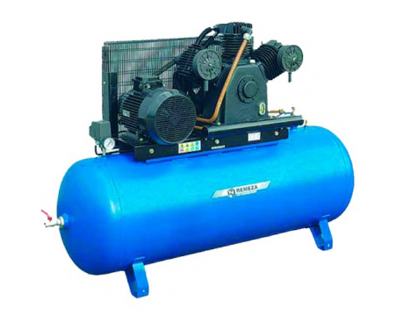 Компрессор поршневой СБ 4/Ф-500 W95 16 атм Ремеза